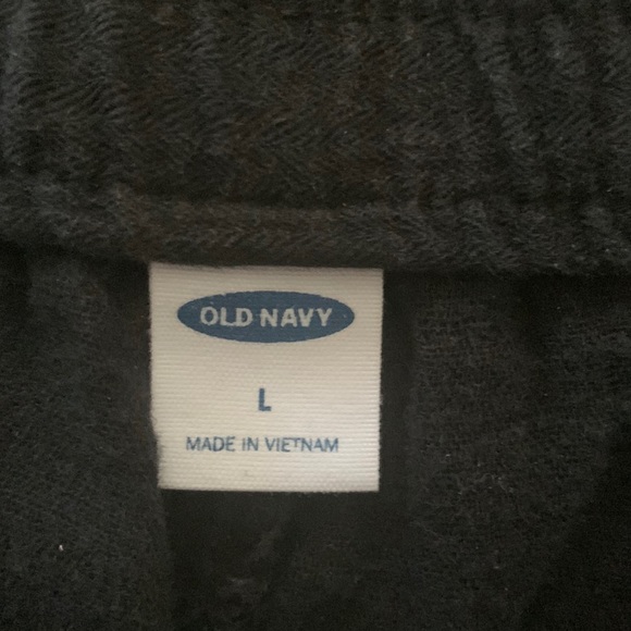 ✨OLD NAVY SHORTS SIZE L - Picture 3 of 3